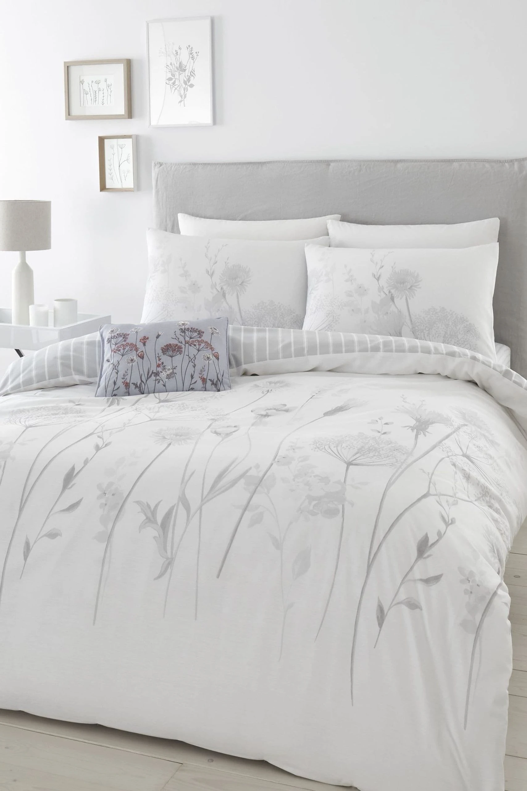 Catherine Lansfield Meadowsweet Duvet Cover And Pillowcase Set 3 Catherine Lansfield Meadowsweet Duvet Cover And Pillowcase Set