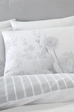 Catherine Lansfield Meadowsweet Duvet Cover And Pillowcase Set 6 Catherine Lansfield Meadowsweet Duvet Cover And Pillowcase Set -Next shop 614643s2