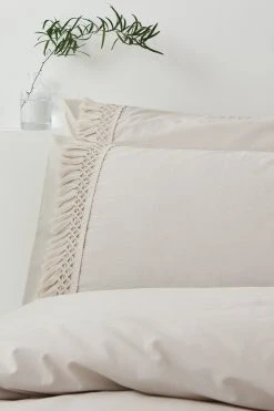 Alternative view of Pineapple Elephant Izmir Duvet Cover And Pillowcase Set