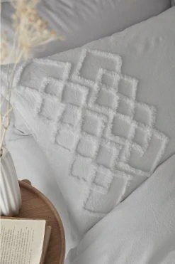 Alternative view of Pineapple Elephant Tufted Cotton Diamond Duvet Cover And Pillowcase Set