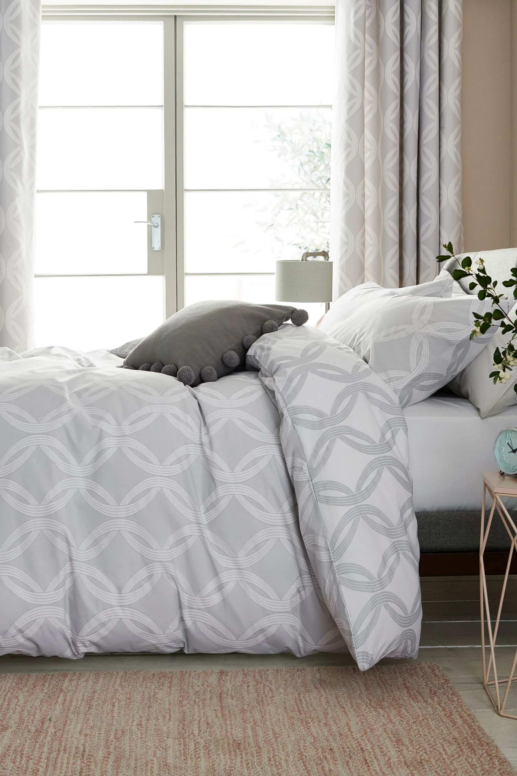 Next 2 Pack Reversible Duvet Cover And Pillowcase Set 4 Next 2 Pack Reversible Duvet Cover And Pillowcase Set - Image 2