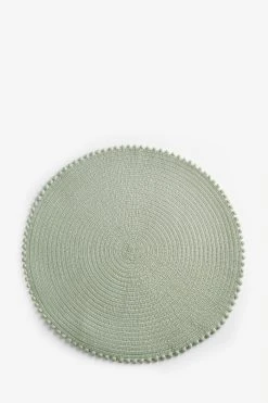 Alternative view of Next Pom Pom