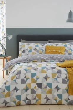 Catherine Lansfield Retro Circles Geo Duvet Cover And Pillowcase Set