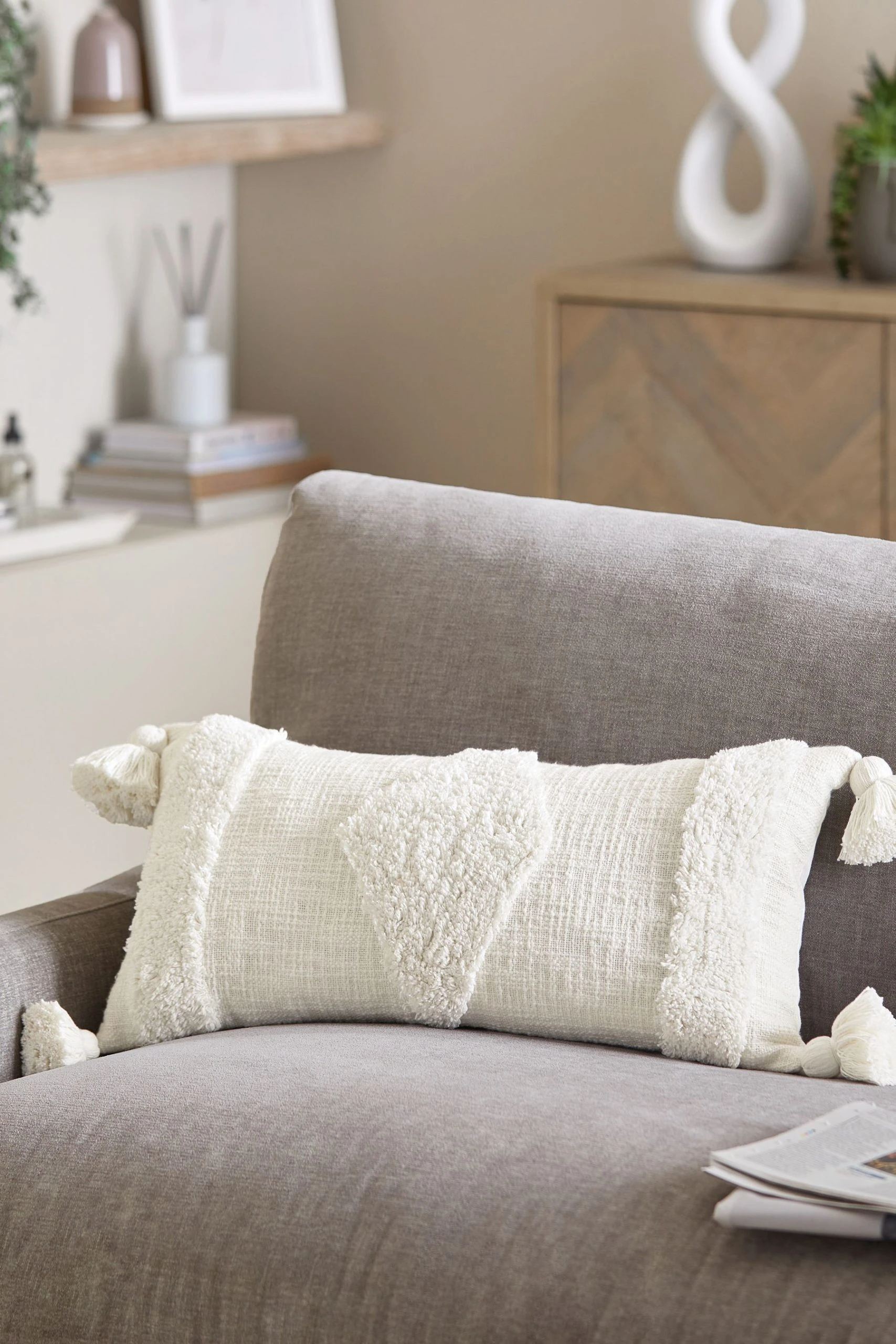 Next Natural White Tufted Geo Oblong Cushion 4 Next Natural White Tufted Geo Oblong Cushion - Image 2
