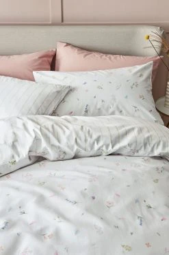 Next 100% Cotton Reversible Watercolour Floral & Stripe Bedset And Pillowcase Set 7 Next 100% Cotton Reversible Watercolour Floral & Stripe Bedset And Pillowcase Set -Next shop C43 364s2