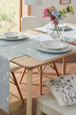 Catherine Lansfield 4 Pack Meadowsweet Floral Wipeable Placemats