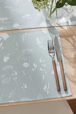 Alternative view of Catherine Lansfield 4 Pack Meadowsweet Floral Wipeable Placemats