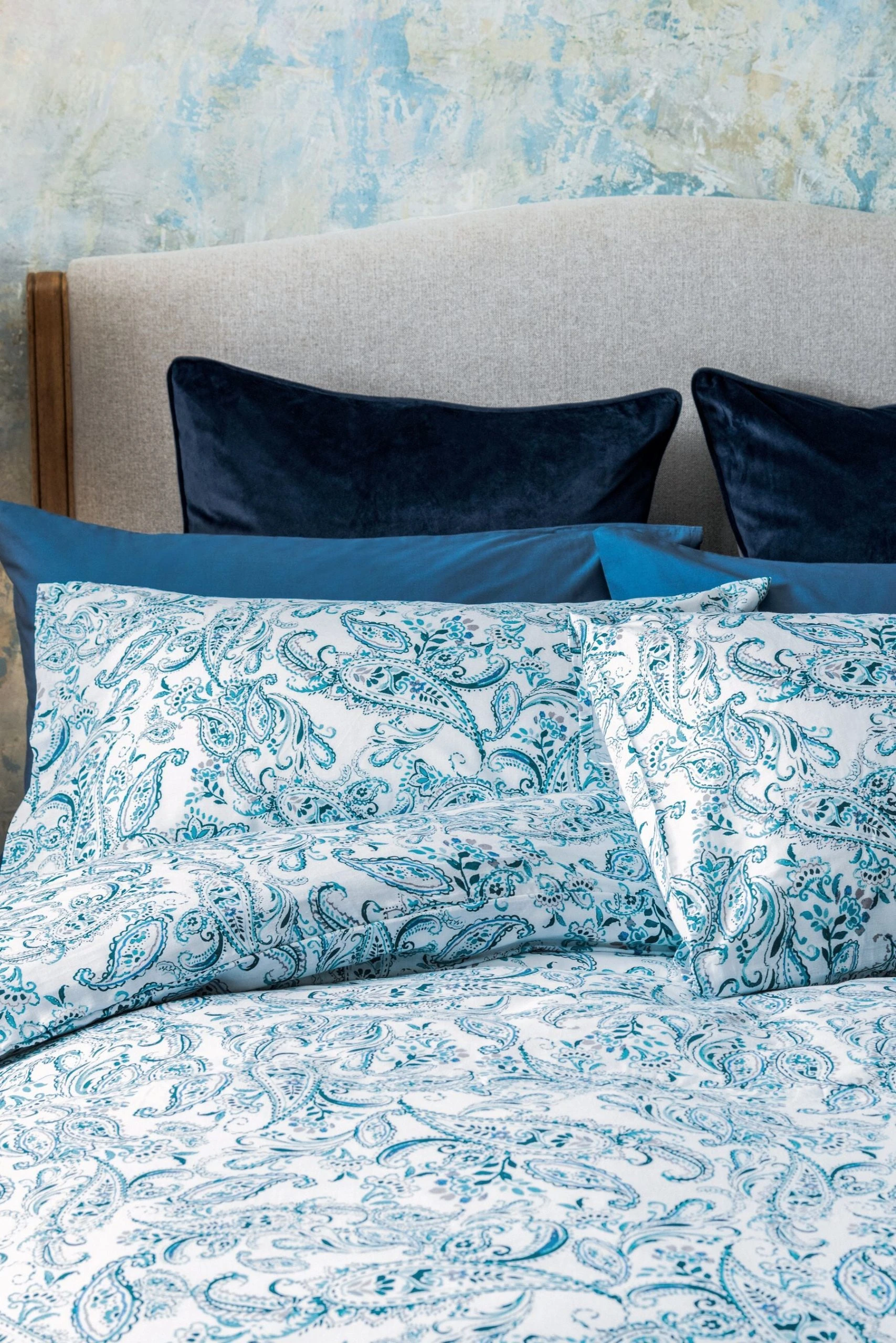 Next Paisley 100% Cotton Duvet Cover And Pillowcase Set 4 Next Paisley 100% Cotton Duvet Cover And Pillowcase Set - Image 2