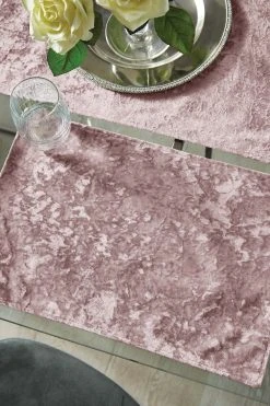 Alternative view of Catherine Lansfield 4 Pack Crushed Velvet Placemats
