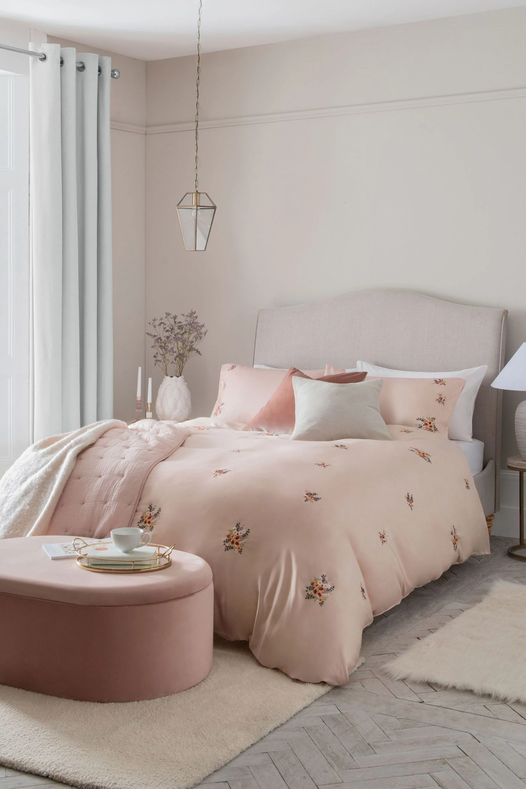 Next Floral Embroidered Duvet Cover And Pillowcase Set 5 Next Floral Embroidered Duvet Cover And Pillowcase Set - Image 3