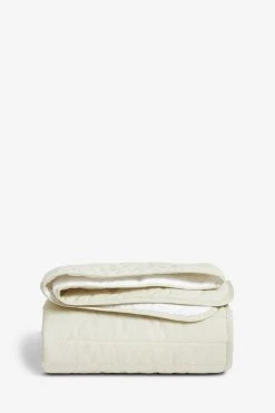 Next Reversible Cotton Rich Bedspread 5 Next Reversible Cotton Rich Bedspread -Next shop M64364s2