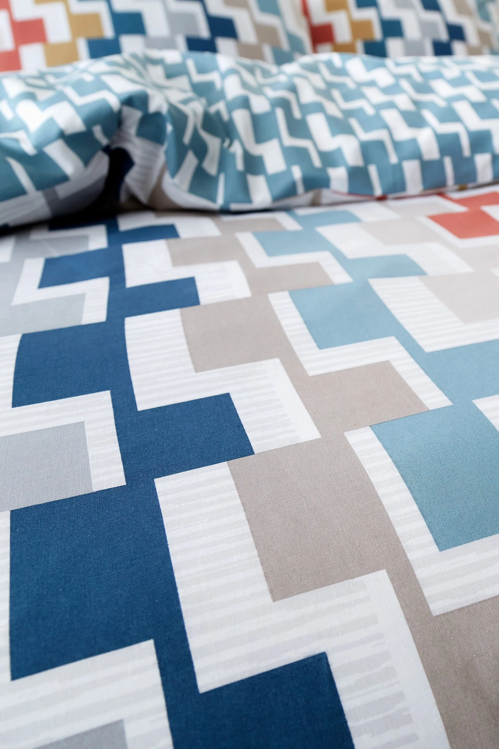 Bianca Dakota Geo Egyptian Duvet Cover And Pillowcase Set - Image 3