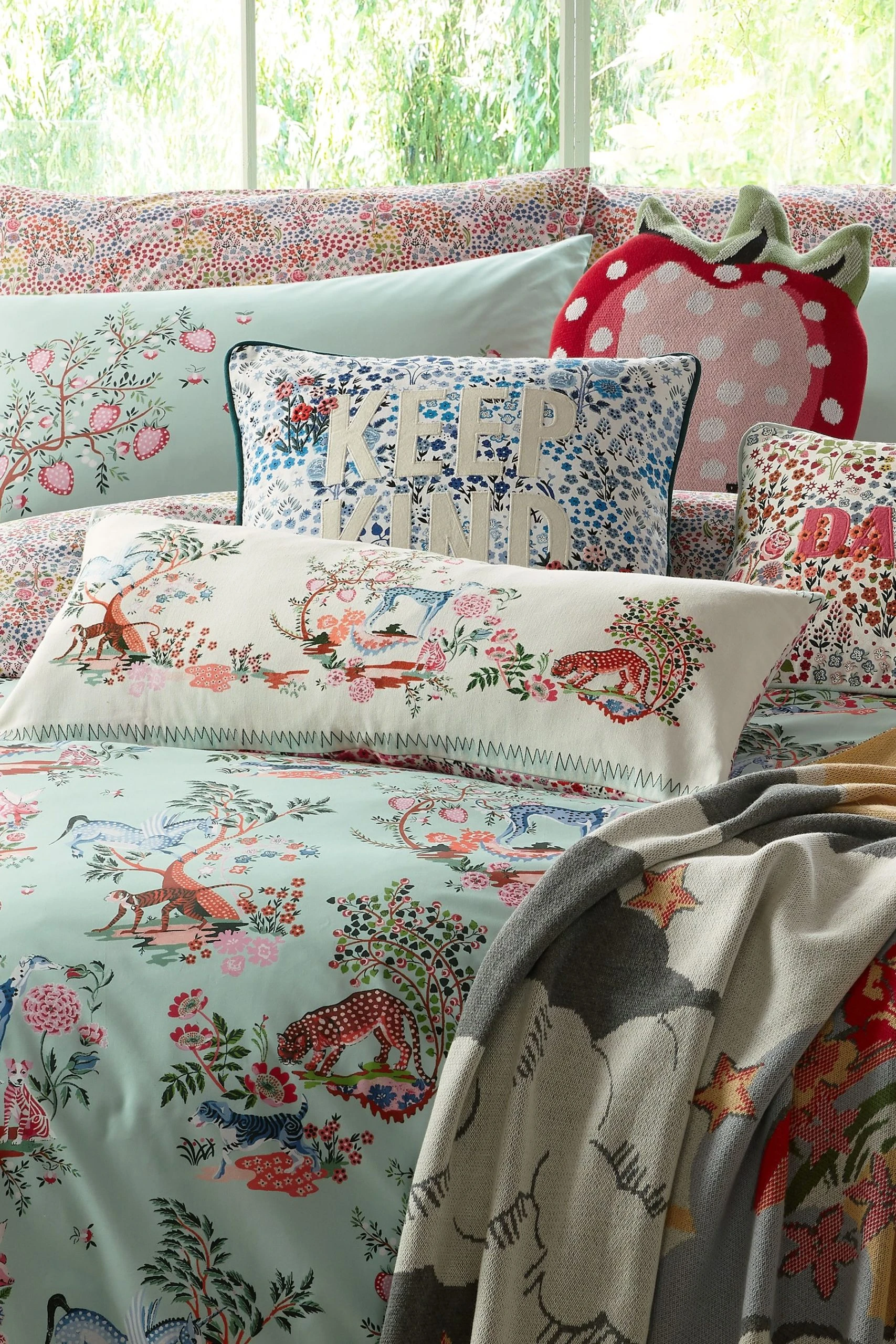 Cath Kidston Painted Kingdom Cushion 4 Cath Kidston Painted Kingdom Cushion - Image 2